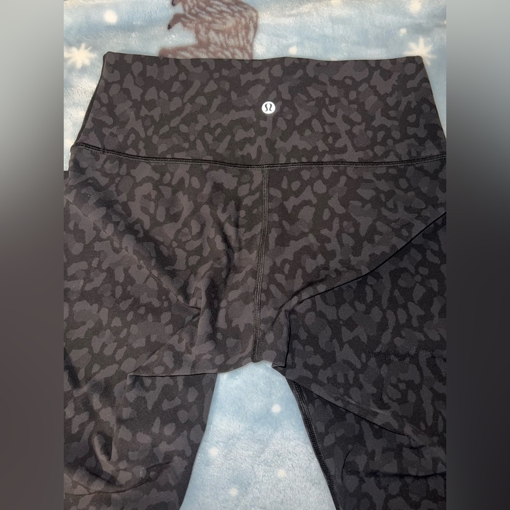 Lululemon Wonder Under Size 8 25”